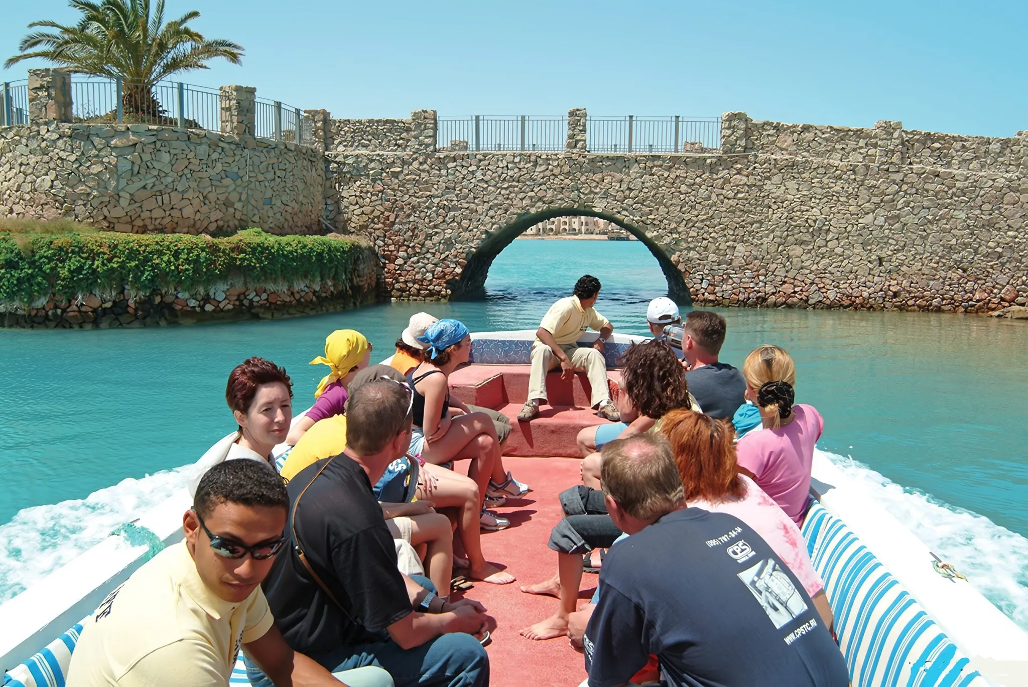 A BOAT TRIP BY CANALS OF ELGOUNA