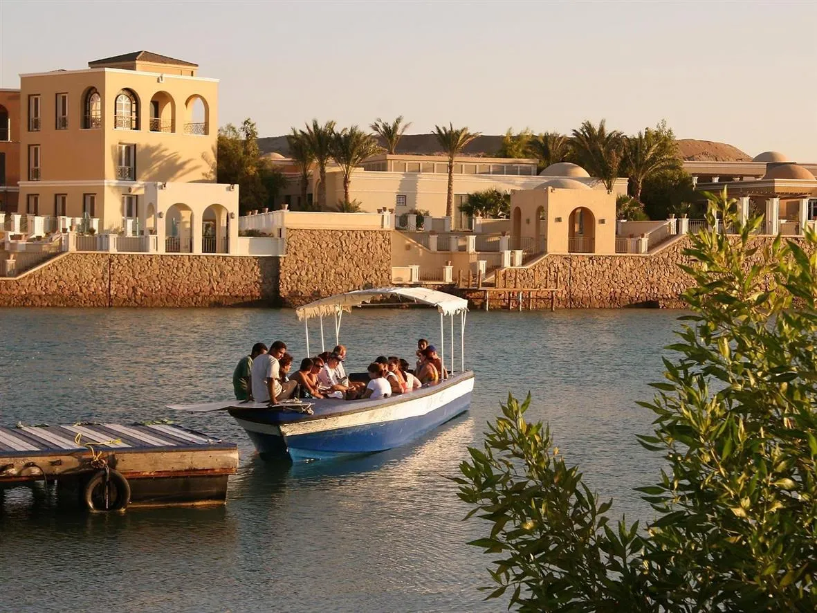 A BOAT TRIP BY CANALS OF ELGOUNA - 7