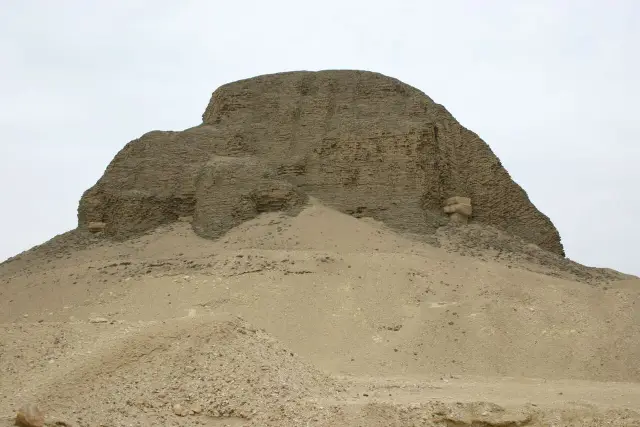 THE ARCHAEOLOGICAL AREA OF DAHSHUR IN GIZA. - 4