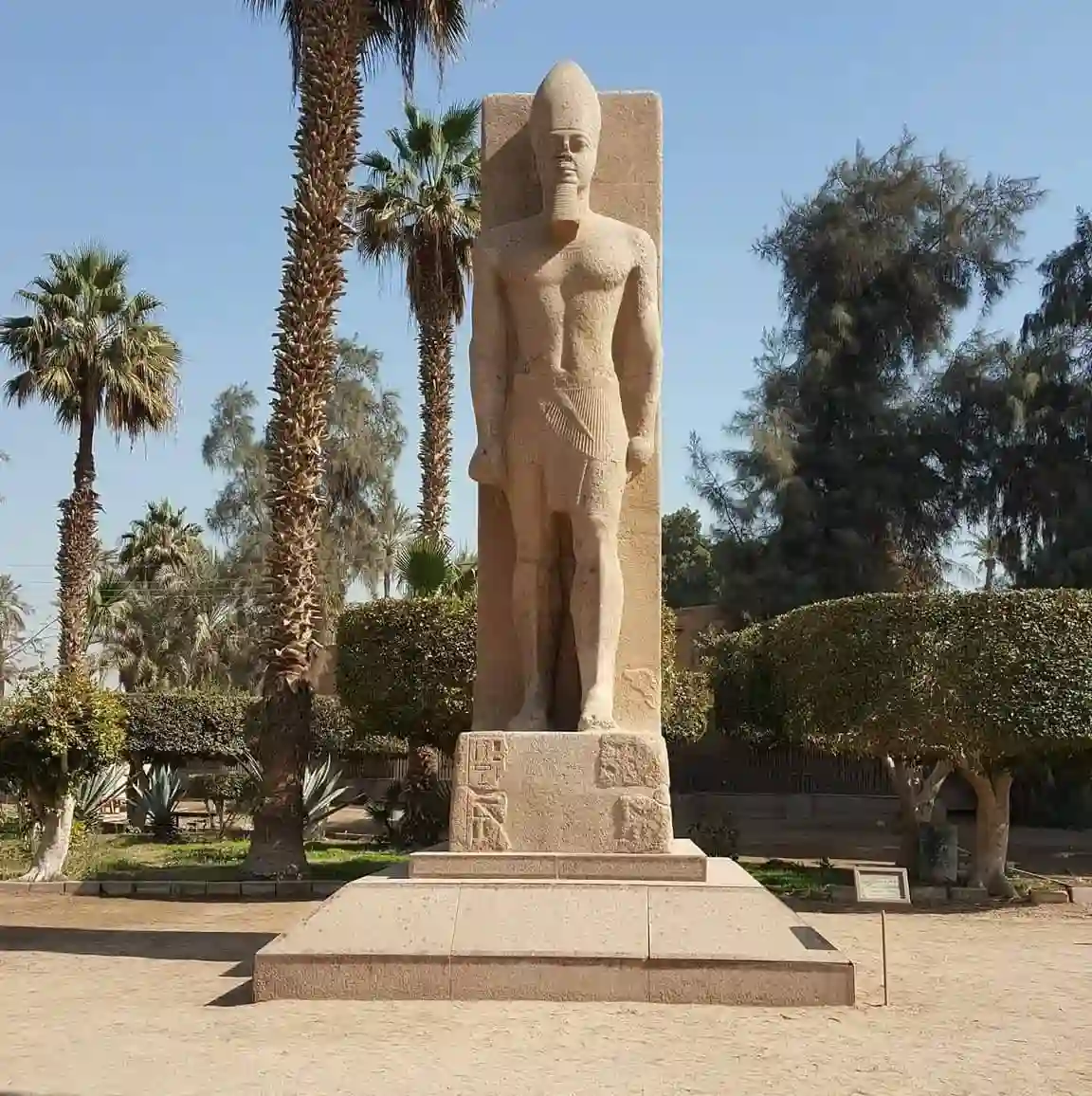 THE ARCHAEOLOGICAL AREA OF MEMPHIS NECROPOLIS IN GIZA. - 11