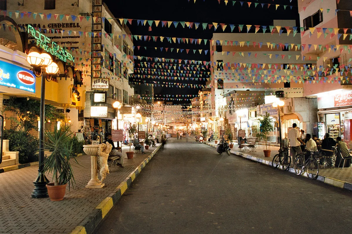 TRADITIONAL MARKET IN HURGHADA'S OLD TOWN - 3