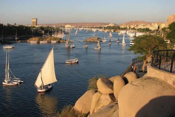 Excursion from Hurghada to Aswan price