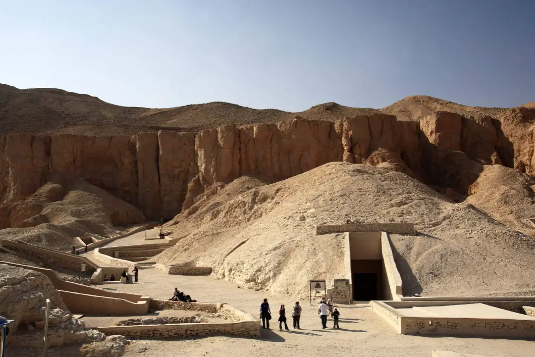 How Much Is a Taxi from Hurghada to Luxor? 7 Reliable Options in 2026
