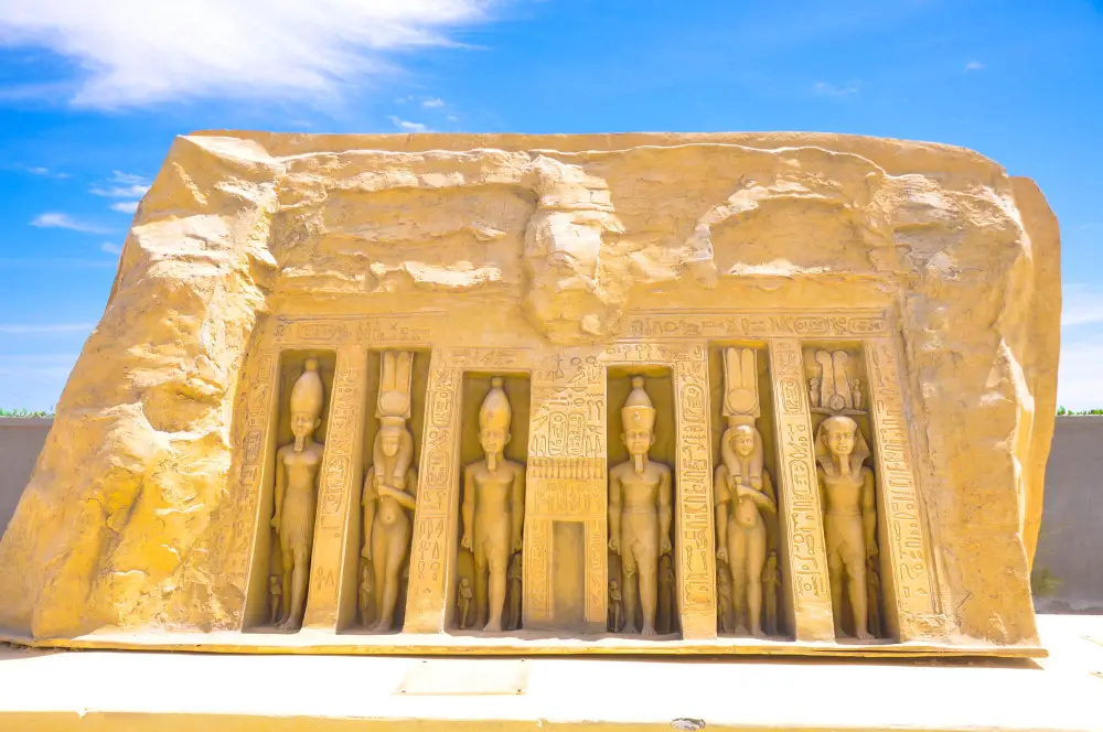 PRIVATE TOUR TO SAND CITY PARK AND MINI EGYPT PARK