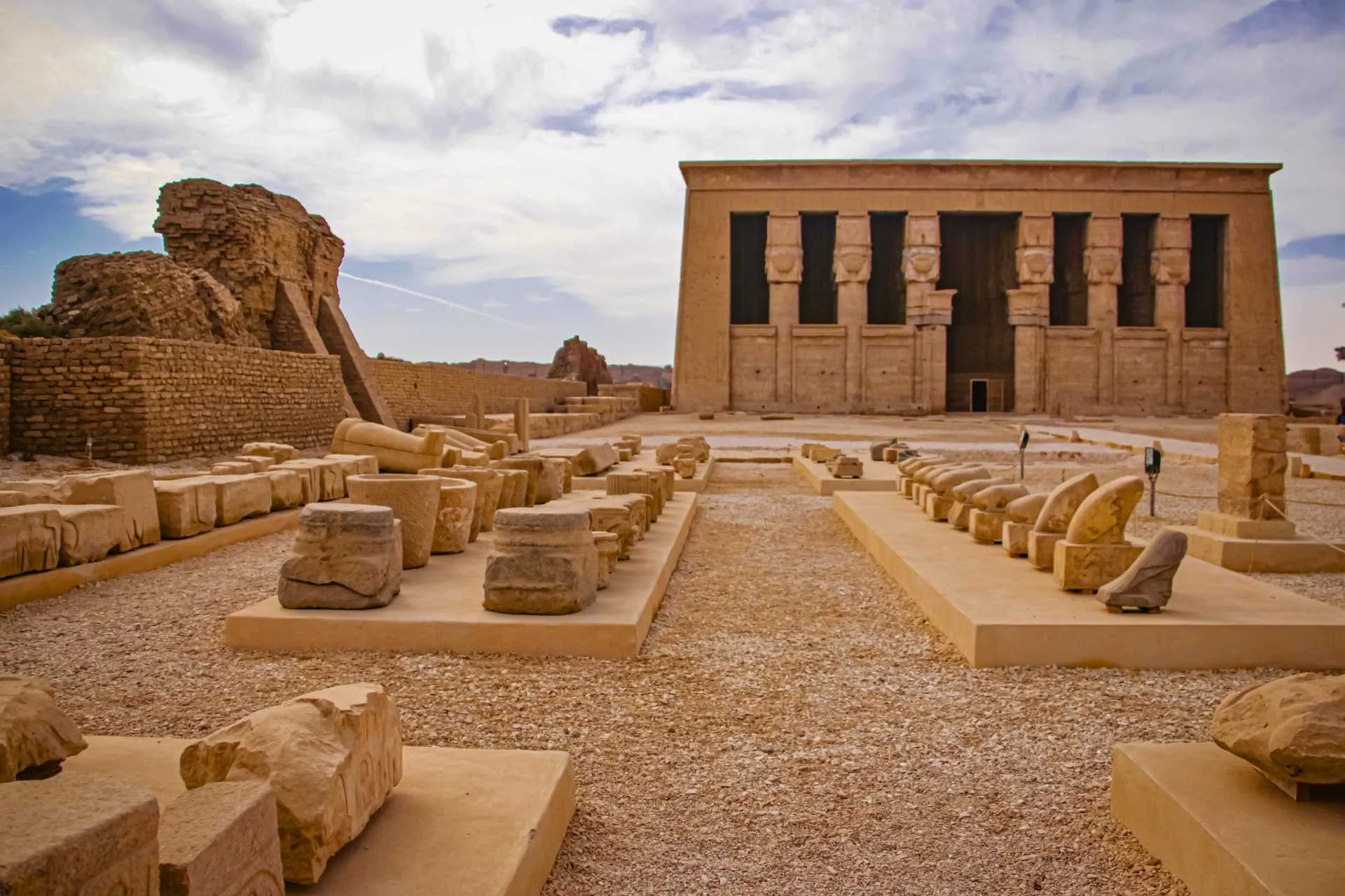 ONE DAY TRIP TO LUXOR AND DENDERA (FULL PROGRAM)
