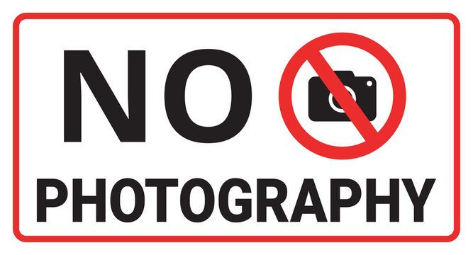 <p>What are the photography rules for tourists in public places in Egypt?</p>