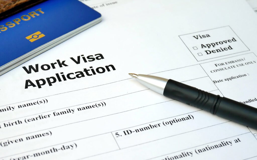 <p>How Can Foreigners in Egypt Obtain a Work Visa?</p>