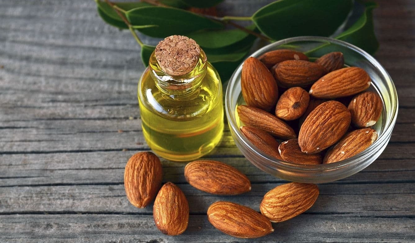 ALMOND OIL - Image 1