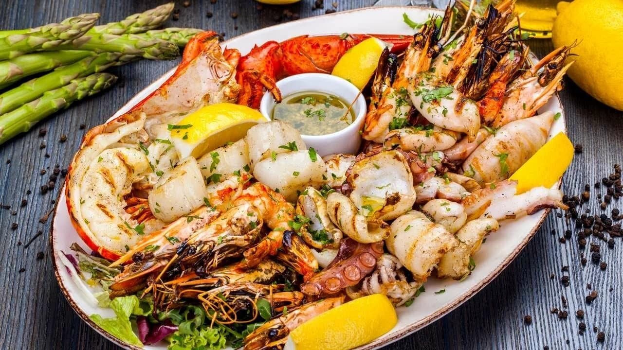 PHOSPHOOROUS MEAL ( LOBSTER-SHRIMP-SQUID-FILLET-RICE-SALAD