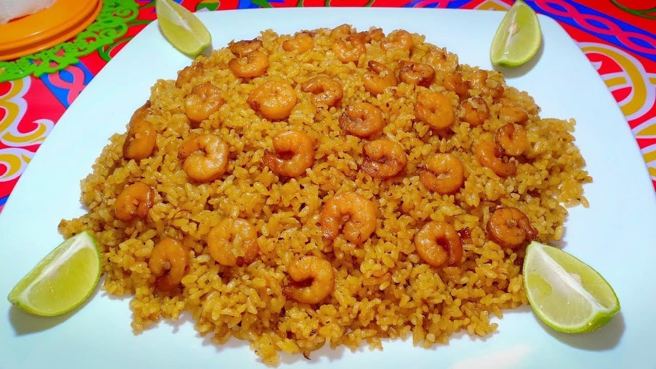 Rice with shrimp and mixture - Image 1